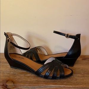 Seychelles Ankle-Strap Sandal
